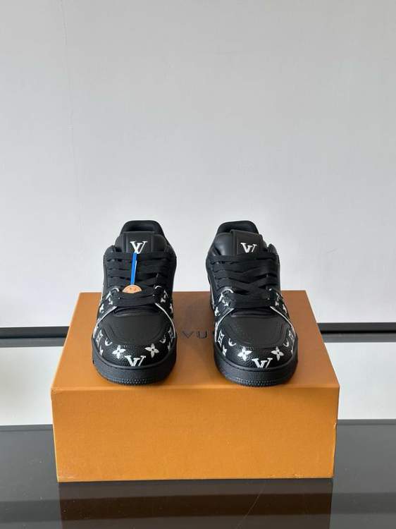 Picture of Louis Vuitton Shoes _SKULVsz38-45jyh051115849